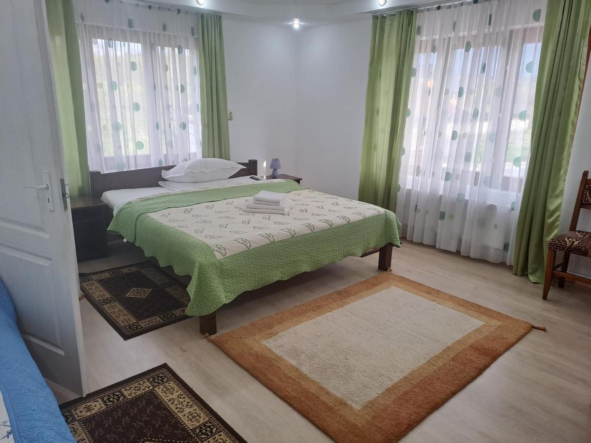 Pensiunea Rednic Lenuta Giulesti Exteriér fotografie
